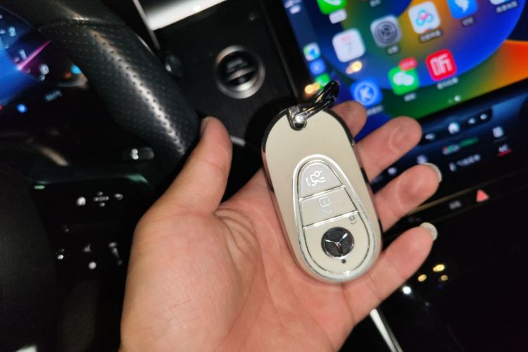 奔驰C级 2022款 C 200 L 运动版中控内饰7001