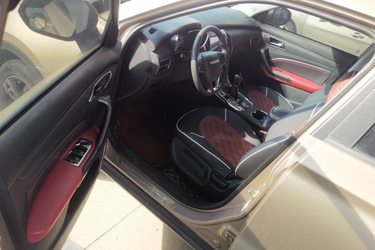 猎豹汽车 猎豹CS9 2017款 1.5L 手动风尚型中控内饰20