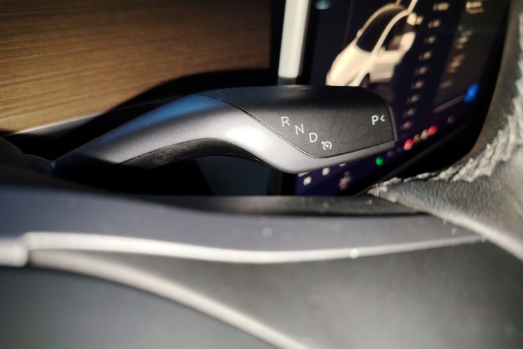 特斯拉 Model Y 2022款 长续航全轮驱动版中控内饰18