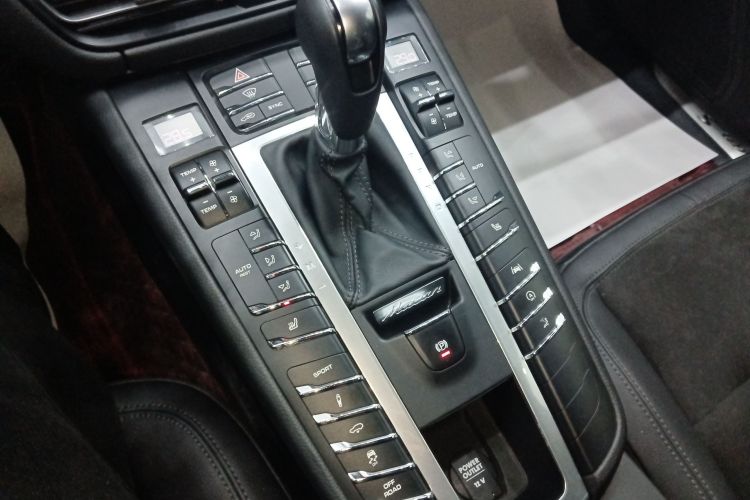 保时捷 2021款 Macan S 3.0T中控内饰18