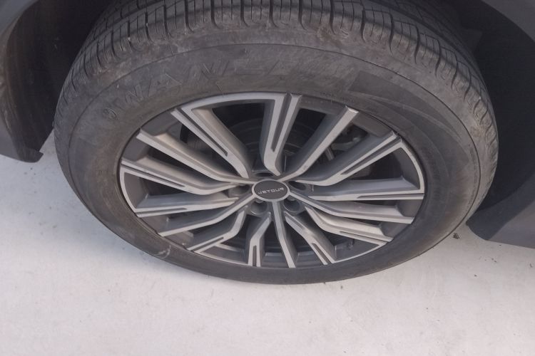 捷途X70 PLUS 2024款 1.6T DCT超享版 5座车身外观6008