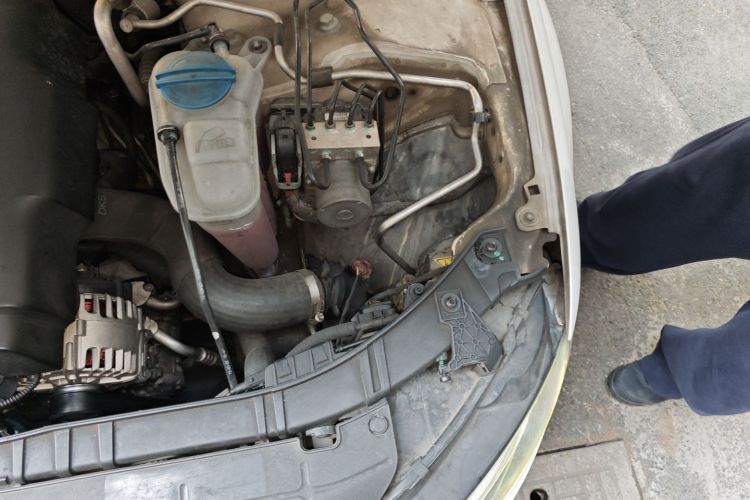 奥迪A4L 2013款 35 TFSI 自动技术型局部细节9007