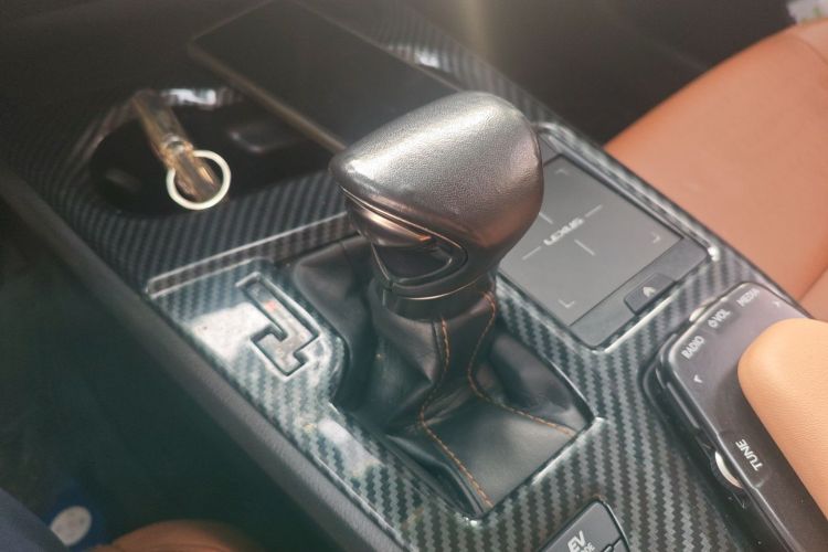 雷克萨斯UX 2019款 260h 探·酷版 国VI中控内饰18