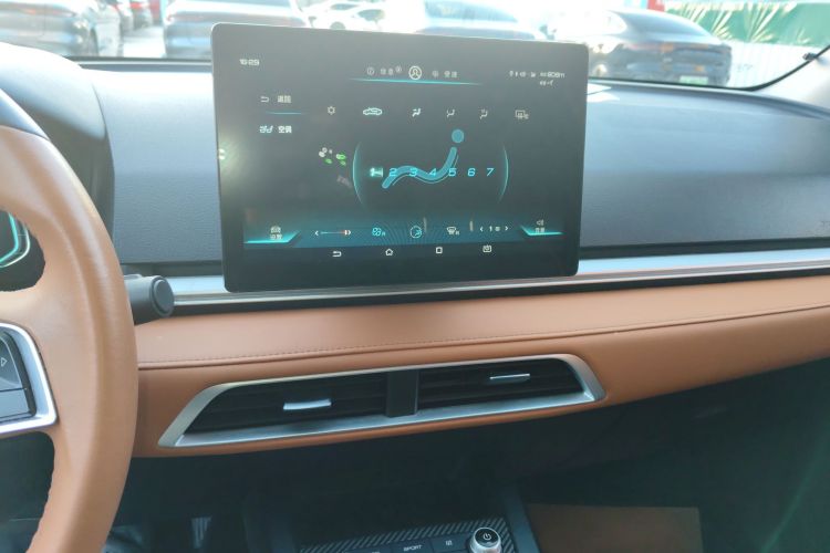 比亚迪e2 2021款 豪华型中控内饰16