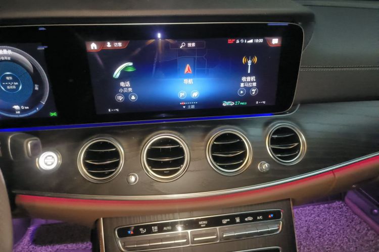 奔驰E级新能源 2021款 E 350 e L 插电式混合动力运动轿车中控内饰16