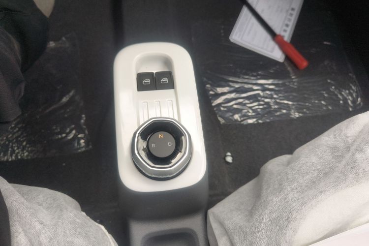 吉利银河 熊猫 2025款 210km 元气熊中控内饰18