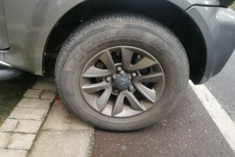 铃木 吉姆尼 2015款 1.3 AT Mode3导航版车身外观10