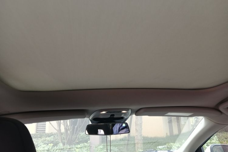 沃尔沃V40 2015款 1.6T 智逸版中控内饰22