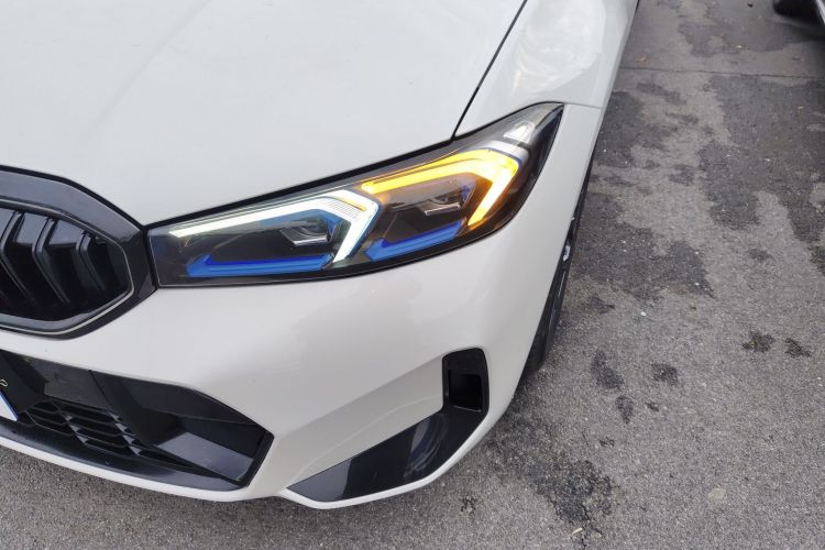 宝马3系 2025款 330Li 尊享型 M运动曜夜套装局部细节36