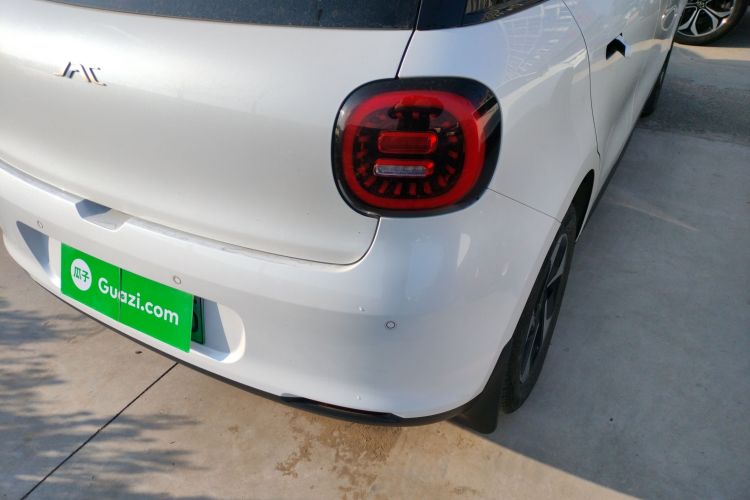 江淮钇为 钇为3 2023款 405km Lite车身外观9