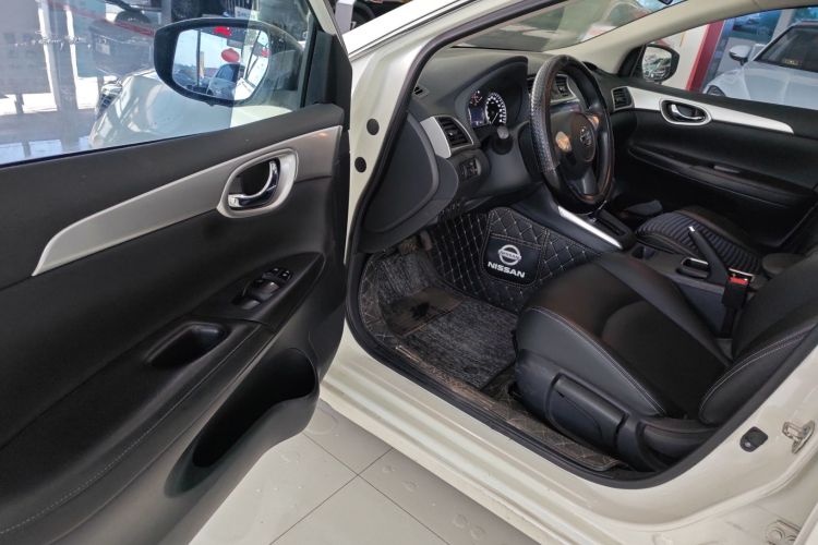 日产 轩逸 2021款 经典 1.6XE CVT舒适版中控内饰7003