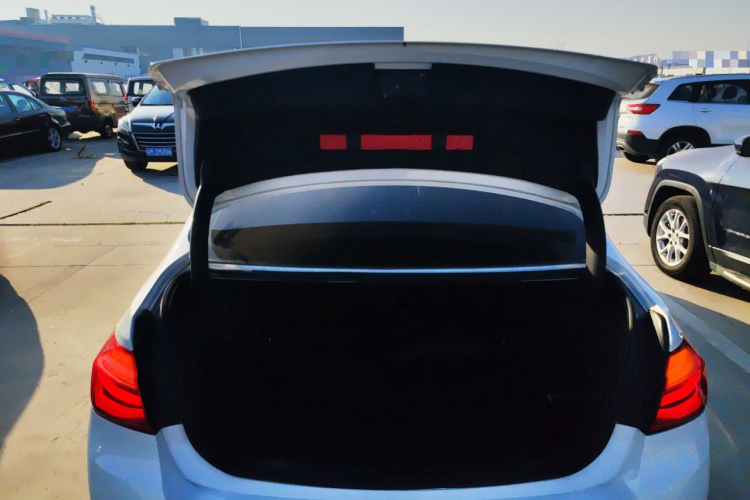 宝马3系 2016款 320Li 进取型机舱底盘23