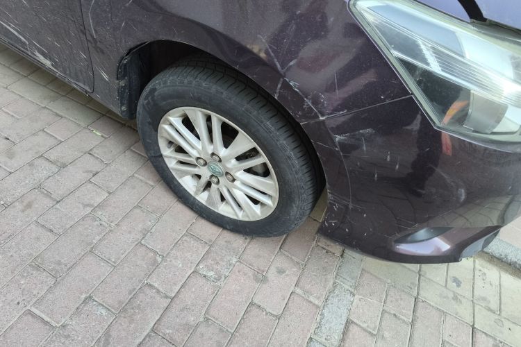 丰田 威驰 2014款 1.5L 自动智臻版车身外观10