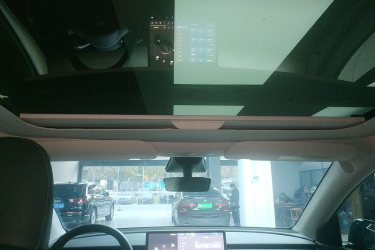 特斯拉 Model Y 2022款 改款 长续航全轮驱动版中控内饰22