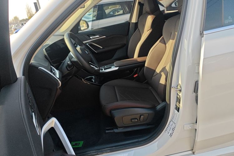 宝马X1 2023款 sDrive25Li M运动套装中控内饰19