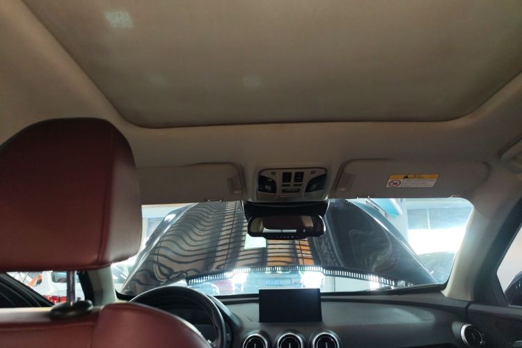 魏牌 VV7 2017款 2.0T 旗舰型中控内饰22