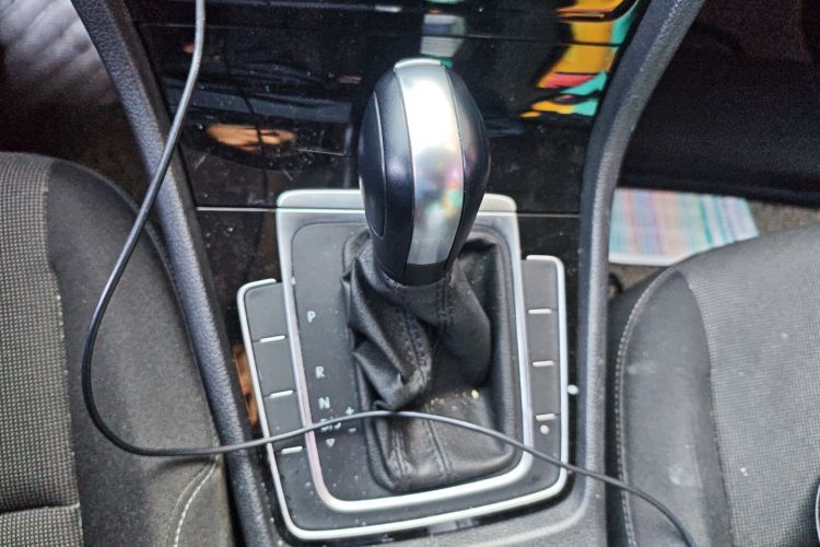 大众 高尔夫 2018款 1.6L 自动时尚型中控内饰18