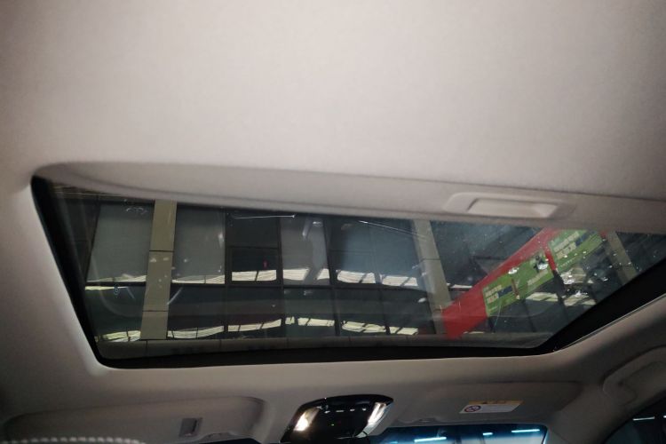 丰田 威飒 2023款 2.0L CVT两驱尊贵版局部细节22