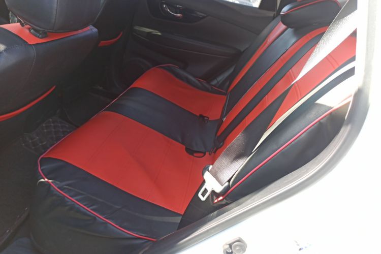 日产 奇骏 2019款 2.0L CVT舒适版 2WD中控内饰21