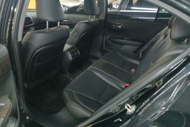 本田 雅阁 2015款 3.0L VTI 尊贵版中控内饰21