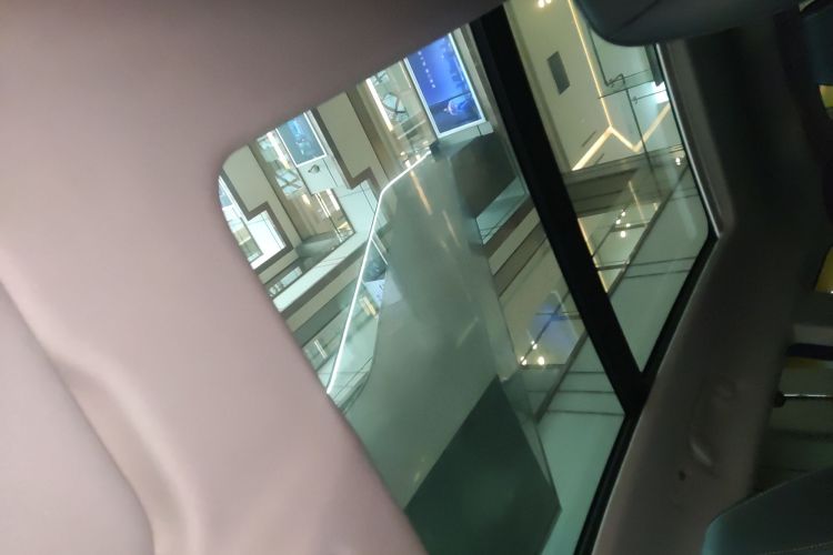 红旗HS7 2022款 2.0T DCT两驱智联旗享版 五座局部细节22