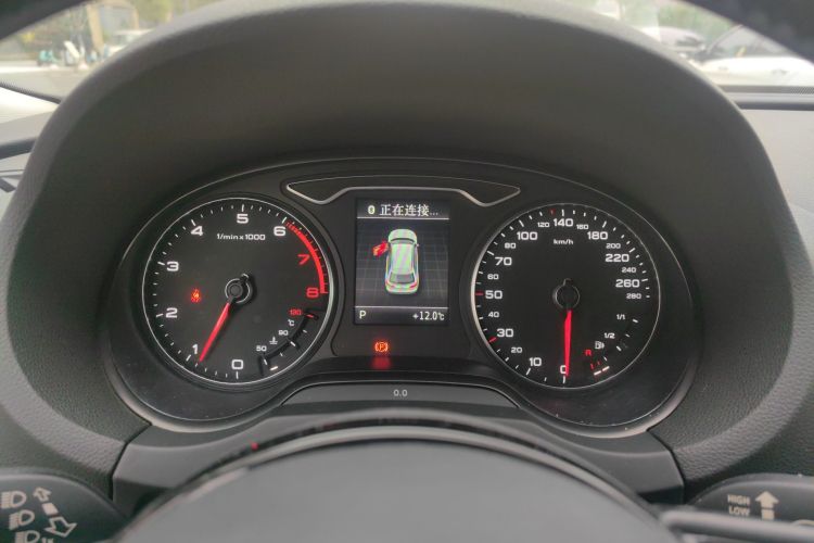 奥迪A3 2015款 Sportback 40 TFSI 自动舒适型中控内饰14