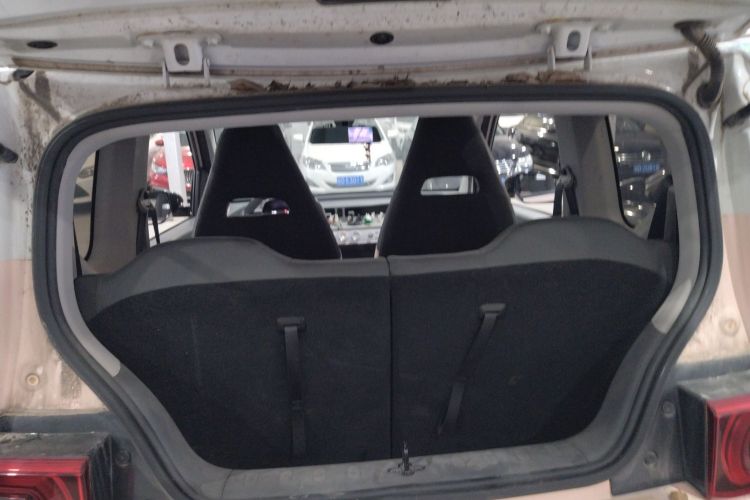 五菱汽车 宏光MINIEV 2022款 悦享款 磷酸铁锂机舱底盘23