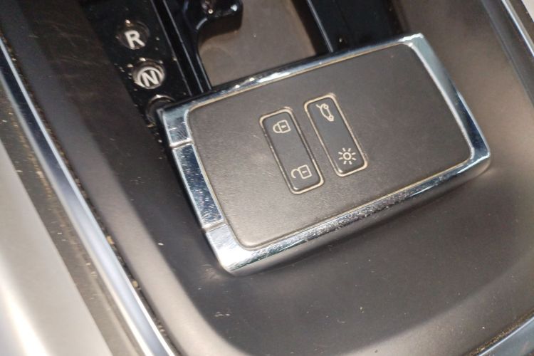 雷诺 科雷嘉 2017款 2.0L 两驱豪华版中控内饰11