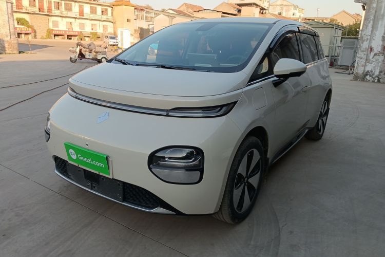 宝骏云朵 2023款 460 Pro车身外观1