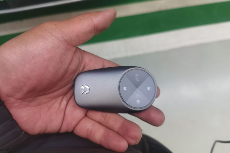 蔚来ES6 2020款 600KM 运动版中控内饰11