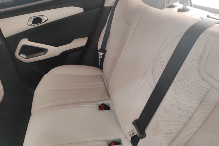 比亚迪 元UP 2025款 301KM 领航型中控内饰21