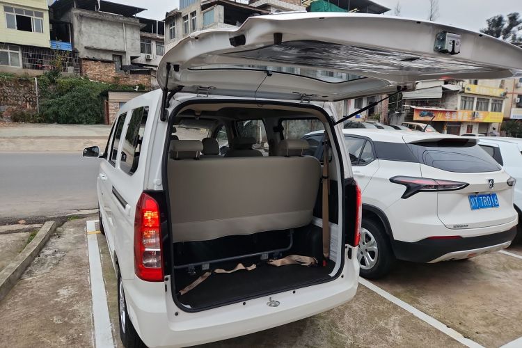 五菱汽车 五菱宏光V 2019款 1.5L劲享版国VI LAR机舱底盘23