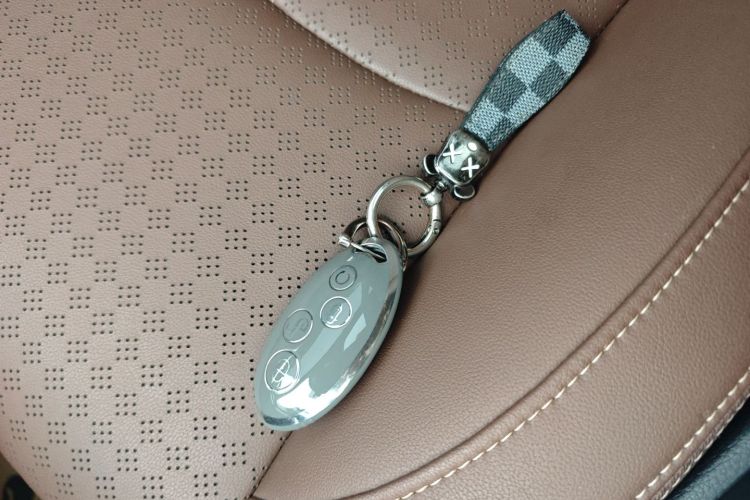 比亚迪S7 2017款 2.0T 自动豪华型中控内饰11