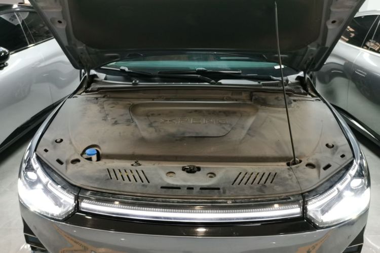 小鹏P5 2021款 550P机舱底盘24