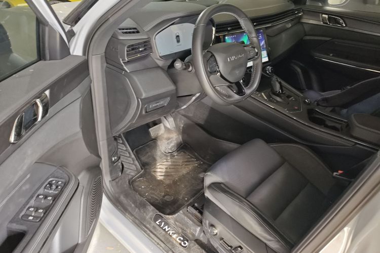 领克01 2023款 1.5TD EM-F PM中控内饰20