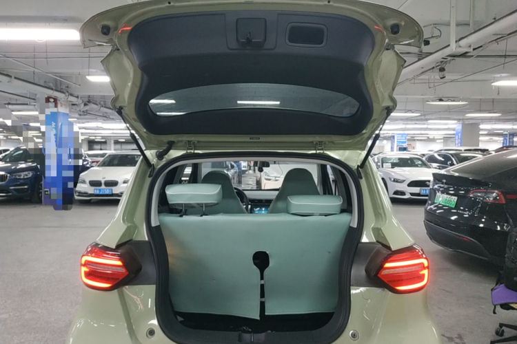 零跑汽车 零跑T03 2022款 耀金版机舱底盘23