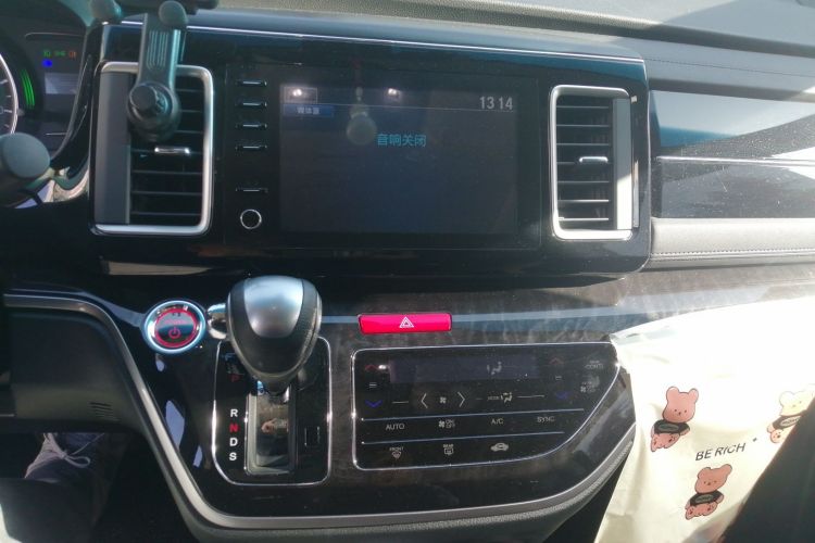 本田 艾力绅 2019款 2.0L 混动豪华版局部细节16