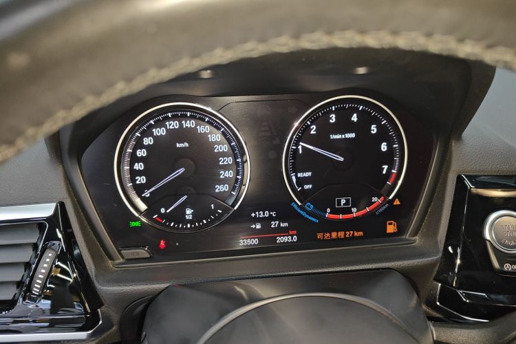 宝马1系 2023款 125i M运动曜夜版局部细节14