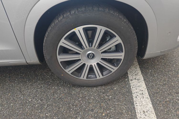 鸿蒙智行 问界M7 2024款 1.5T 智驾后驱Pro版 5座车身外观10