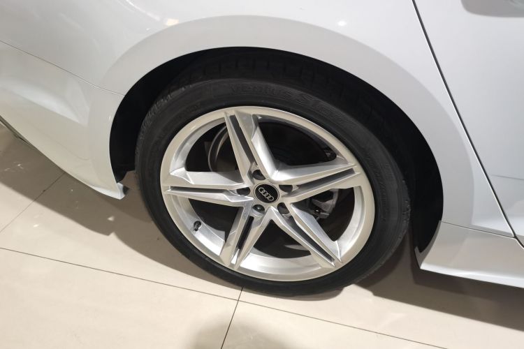 奥迪A5 2024款 Sportback 40 TFSI 时尚动感型车身外观6003