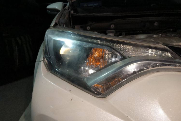 丰田 RAV4荣放 2016款 2.0L CVT两驱风尚版 国V车身外观8