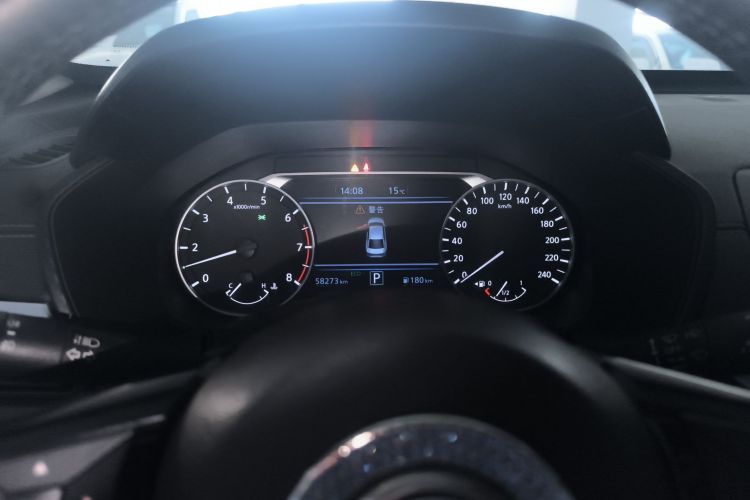 日产 天籁 2019款 2.0L XL Upper 智行版中控内饰14