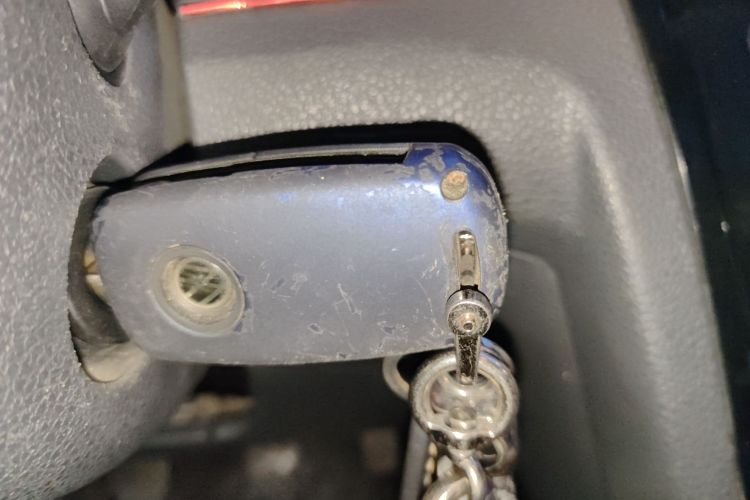 大众 宝来 2016款 1.6L 手动时尚型中控内饰11