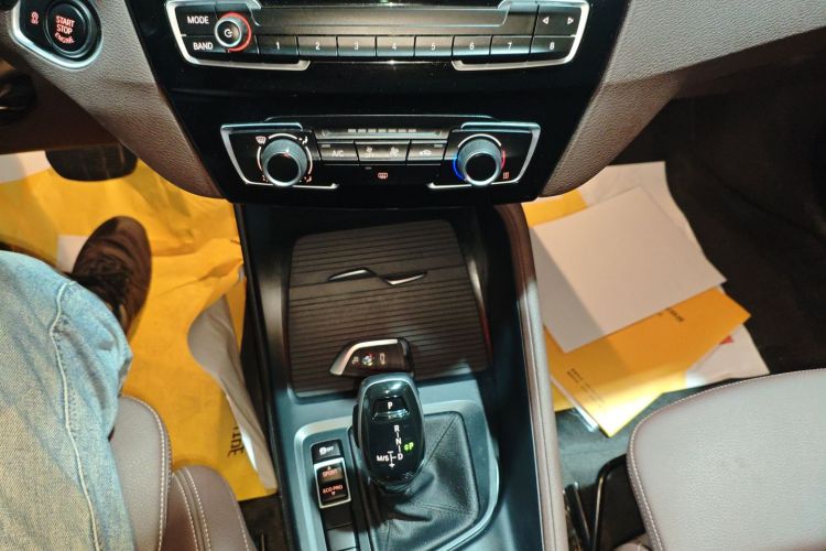 宝马X1 2021款 改款 sDrive20Li 时尚型中控内饰18