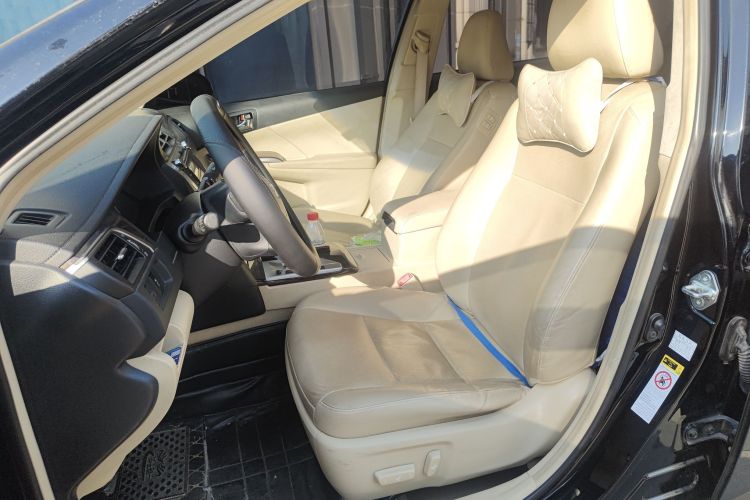 丰田 凯美瑞 2015款 2.0G 领先版中控内饰19