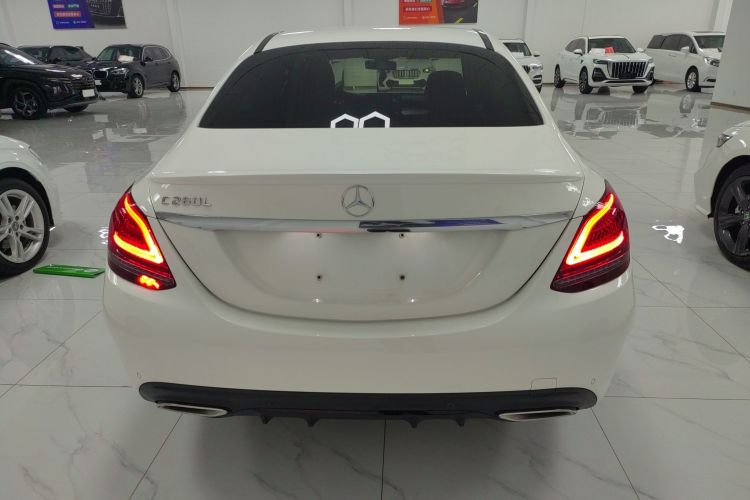 奔驰C级 2019款 C 260 运动版车身外观6