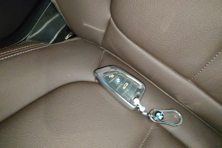 宝马X1 2020款 sDrive25Li 领先型中控内饰11