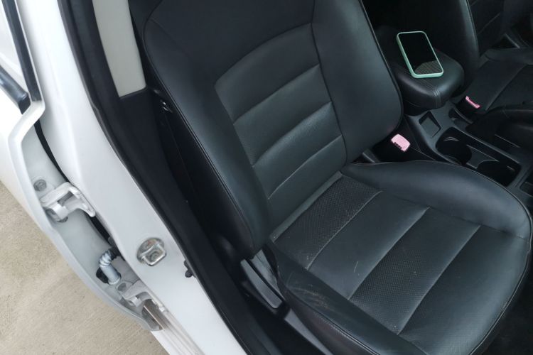 三菱 翼神 2014款 竞速版 1.8L CVT舒适型局部细节41