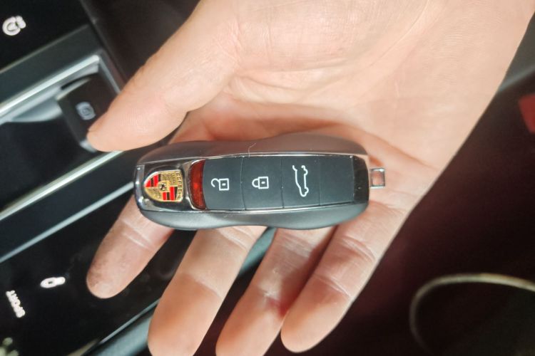 保时捷 2023款 Macan 2.0T中控内饰7001