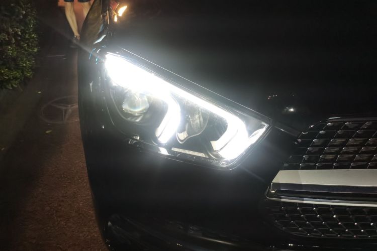 奔驰GLE 2022款 GLE 350 4MATIC 时尚型车身外观8